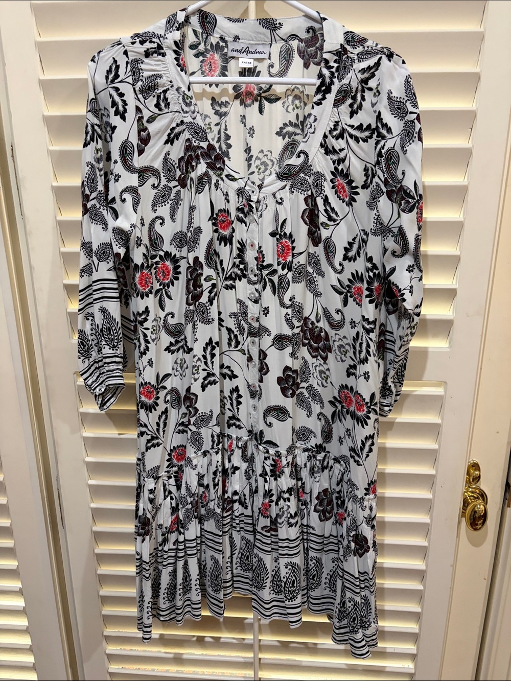and Andrea White Dress with Black Paisley and Red Floral Accents. Size XXS-XS